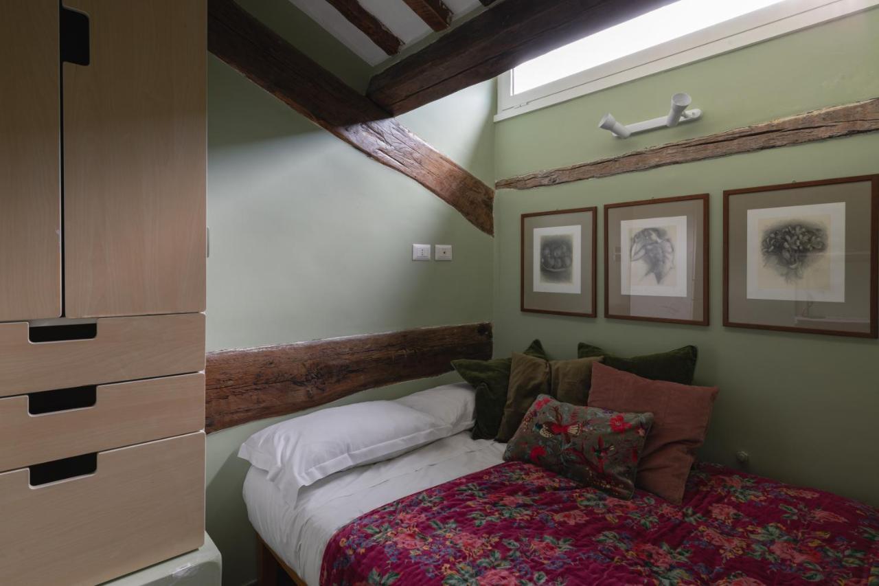 Amazing Penthouse With Terrace And Rooftop In Trastevere Rome Exterior photo